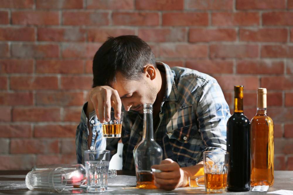 Jak przestać pić alkohol? Domowe sposoby na obrzydzenie